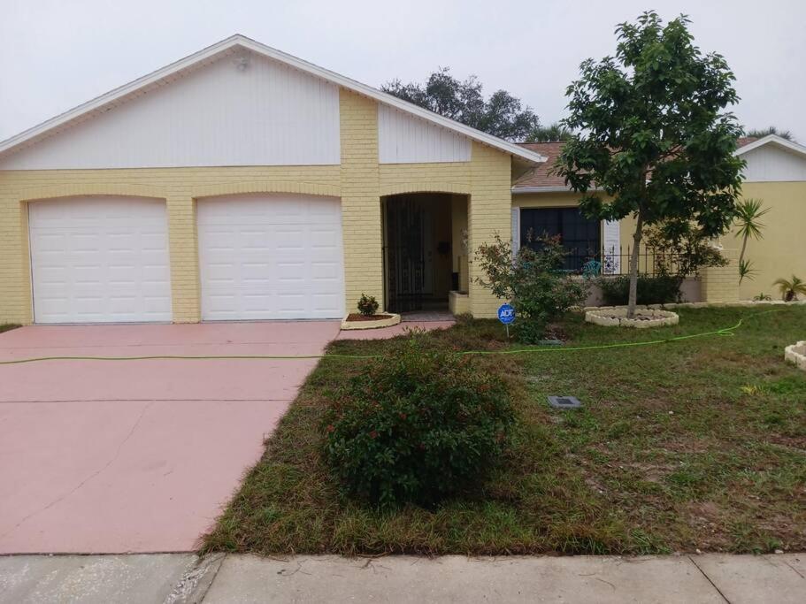 Home Away From Home With Heated Pool New Port Richey Exterior photo